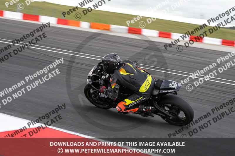 cadwell no limits trackday;cadwell park;cadwell park photographs;cadwell trackday photographs;enduro digital images;event digital images;eventdigitalimages;navarra;no limits trackdays;peter wileman photography;racing digital images;trackday digital images;trackday photos